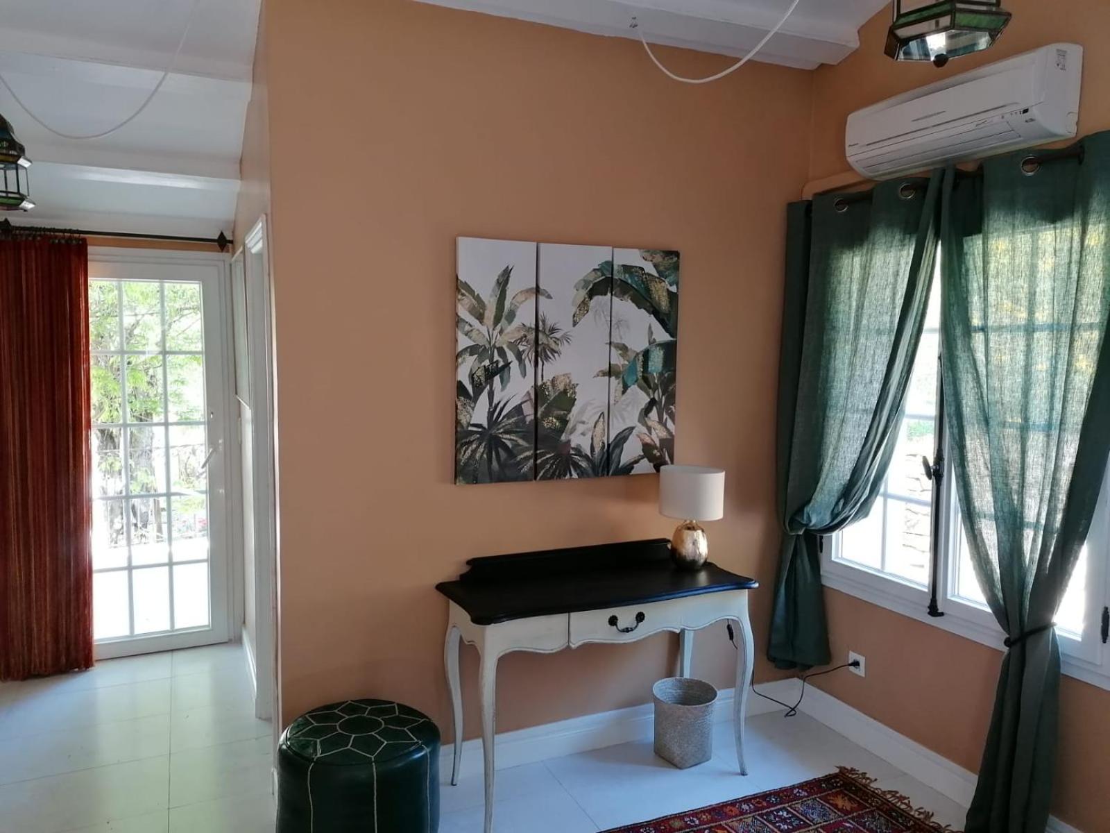Mas Lei Bancau Bed & Breakfast เลอโบสเซต์ ห้อง รูปภาพ